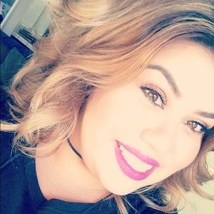 Meet your Posher, Christina